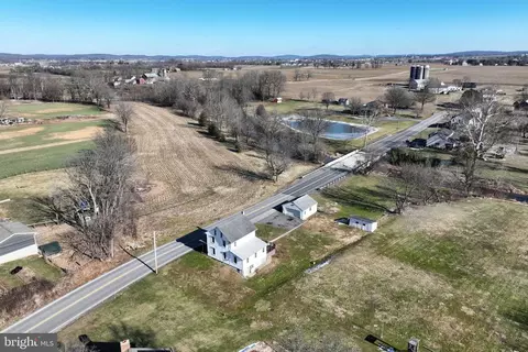 904 Lincoln Rd, Lititz, PA 17543 photo 4