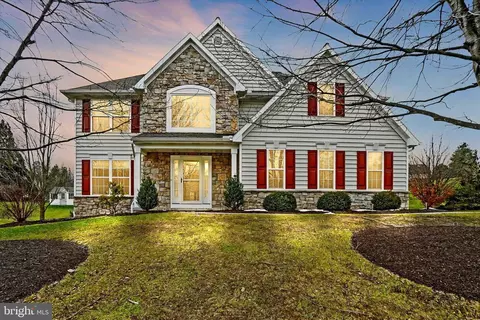 104 Swedesford Ln, Millersville, PA 17551