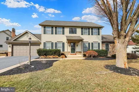 312 Bent Tree Dr, Lancaster, PA 17603
