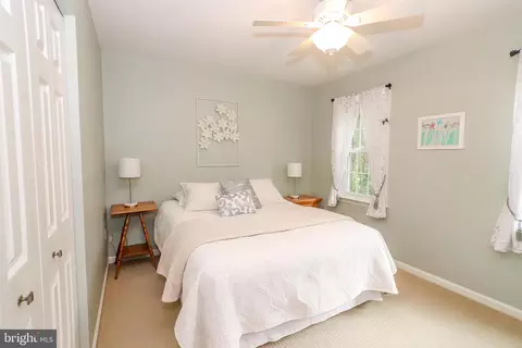 Bedroom - 18 Iron Horse Dr, Lititz, PA 17543 photo 7 of 11