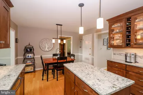Kitchen - 18 Iron Horse Dr, Lititz, PA 17543 photo 4 of 4