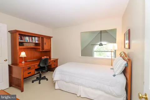 Bedroom - 18 Iron Horse Dr, Lititz, PA 17543 photo 10 of 11