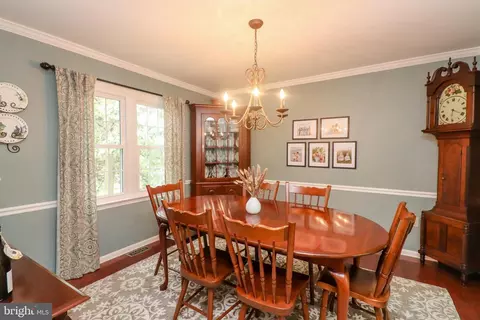 Dining - 18 Iron Horse Dr, Lititz, PA 17543 photo 2 of 6