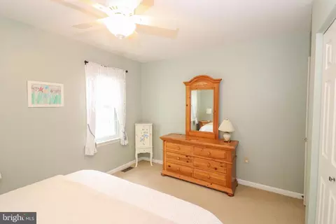 Bedroom - 18 Iron Horse Dr, Lititz, PA 17543 photo 8 of 11