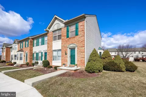 628 Cobblestone Ln, Lancaster, PA 17601