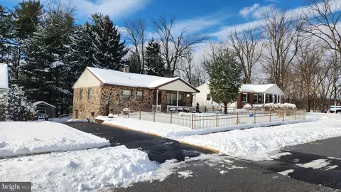 250 N Maple St, Elizabethtown, PA 17022