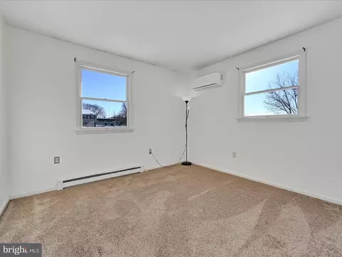Bedroom - 111 Sharona Dr, Lititz, PA 17543 photo 2 of 6