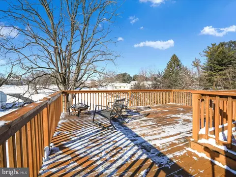 Exterior - 111 Sharona Dr, Lititz, PA 17543 photo 5 of 6