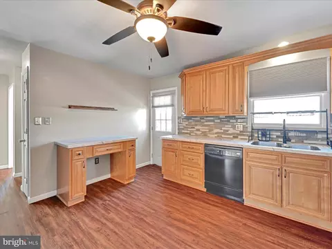 Kitchen - 111 Sharona Dr, Lititz, PA 17543 photo 1 of 2