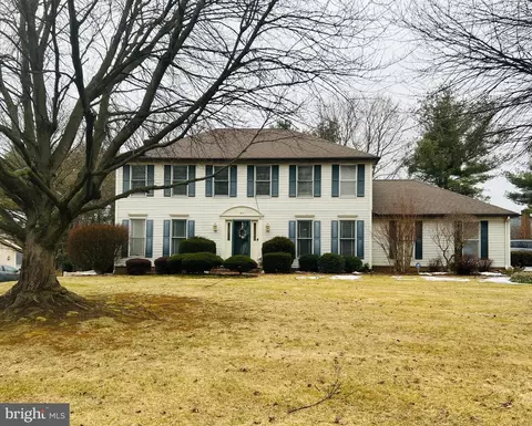 311 Carter Moir Dr, Lancaster, PA 17601