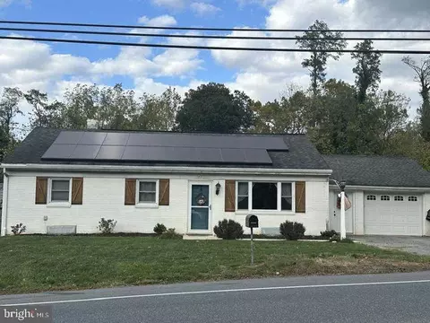 257 Blue Rock Rd, Millersville, PA 17551