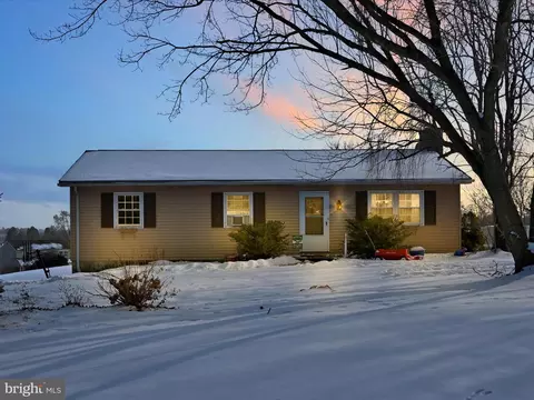 Exterior - 21 Golf View Dr, Quarryville, PA 17566 photo 1 of 7