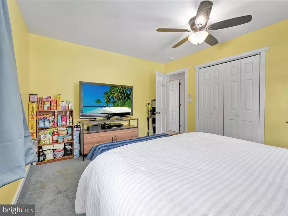 Bedroom - 21 Golf View Dr, Quarryville, PA 17566 photo 5 of 6