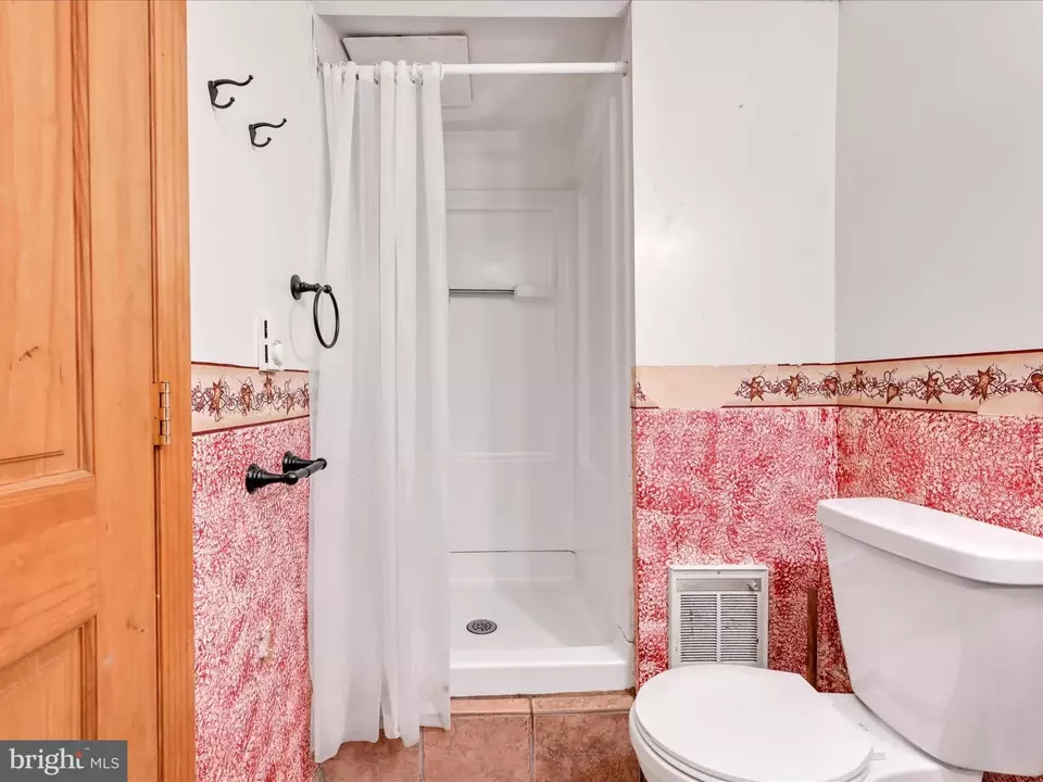 Bath - 21 Golf View Dr, Quarryville, PA 17566 photo 3 of 3