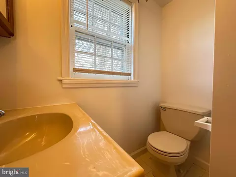Bath - 315 Prospect St, Lancaster, PA 17603 photo 3 of 3