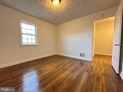 Bedroom - 315 Prospect St, Lancaster, PA 17603 photo 3 of 5