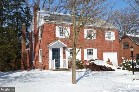 611 E College Ave, Elizabethtown, PA 17022