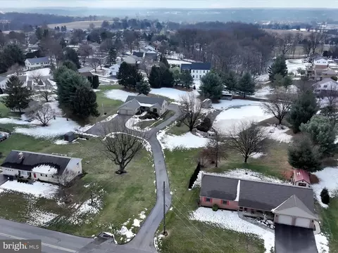 View/Area - 10 Farm Ln, Lititz, PA 17543 photo 6 of 6