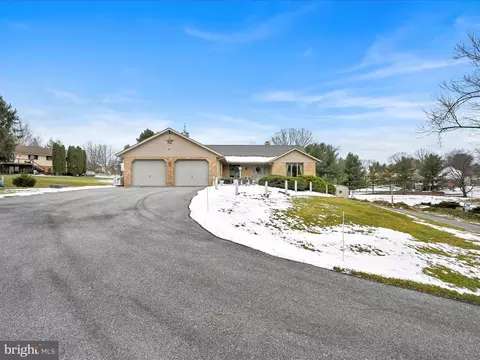 Other - 10 Farm Ln, Lititz, PA 17543 photo 1 of 14