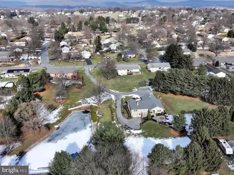 View/Area - 10 Farm Ln, Lititz, PA 17543 photo 5 of 6