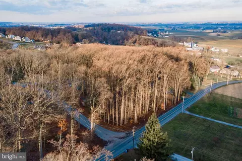 702 Lime Quarry Rd, Gap, PA 17527 photo 3