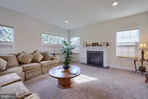 640 Warminster Ln, Lititz, PA 17543 photo 23