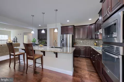 640 Warminster Ln, Lititz, PA 17543 photo 11