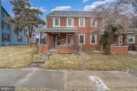 308 E Main St, Terre Hill, PA 17581
