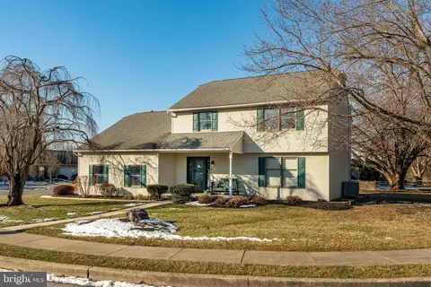 6 Stonington Way, Strasburg, PA 17579