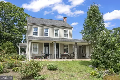 149 S Duke St, Millersville, PA 17551