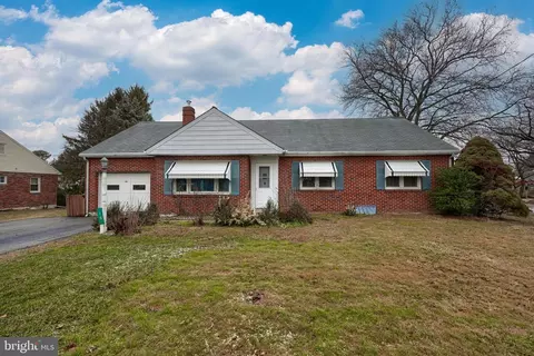 10 Barbara Ave, Willow Street, PA 17584