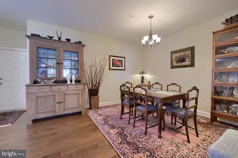 Dining - 364 Pin Oak Dr, Lititz, PA 17543 photo 2 of 4