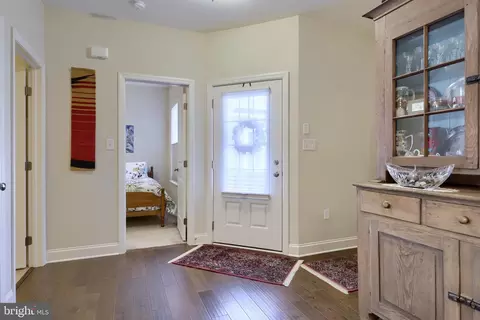 Entry Way - 364 Pin Oak Dr, Lititz, PA 17543 photo 1 of 4