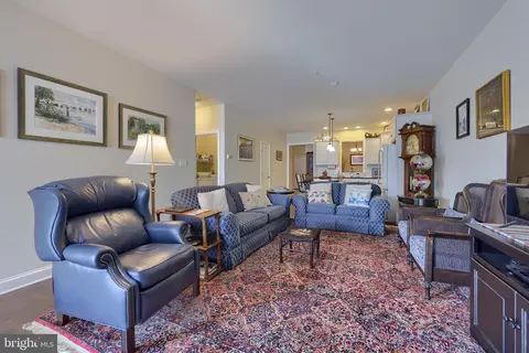 Living - 364 Pin Oak Dr, Lititz, PA 17543 photo 2 of 2