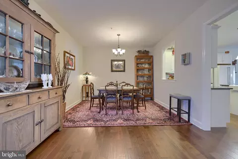 Dining - 364 Pin Oak Dr, Lititz, PA 17543 photo 3 of 4