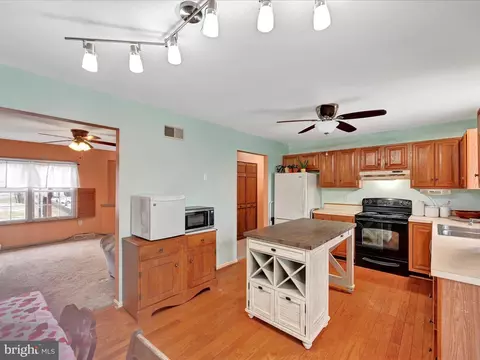 846 E Main St, Mount Joy, PA 17552 photo 10