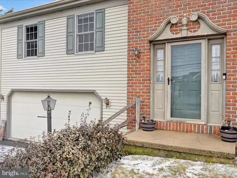 846 E Main St, Mount Joy, PA 17552 photo 4
