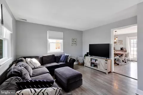 408 W 6th St, Lititz, PA 17543 photo 6
