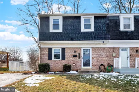 408 W 6th St, Lititz, PA 17543