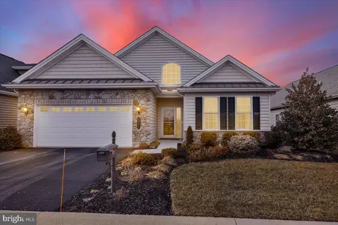 Exterior - 1071 Presidents Dr, Lititz, PA 17543 photo 6 of 8