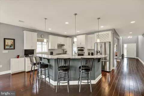 Kitchen - 1071 Presidents Dr, Lititz, PA 17543 photo 1 of 6