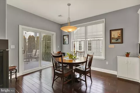 Dining - 1071 Presidents Dr, Lititz, PA 17543 photo 1 of 2