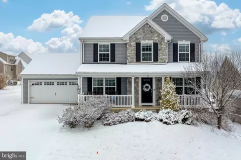 25 Breeze Way, Lancaster, PA 17602