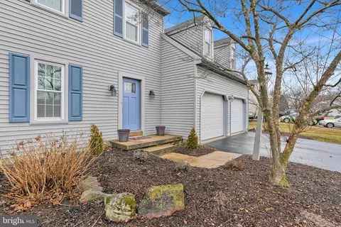 729 Rosemont Dr, Lititz, PA 17543 photo 5