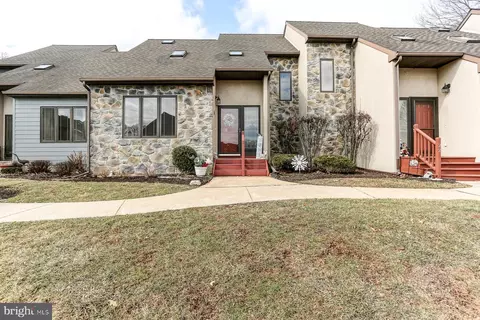 23 Hawk Valley Ln, Denver, PA 17517