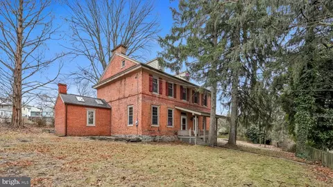 441 S Front St, Columbia, PA 17512