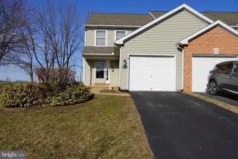 4083 Buttonwood Dr, Mount Joy, PA 17552