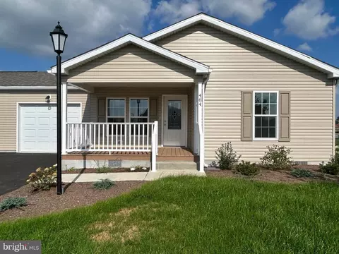 464 Eastwood Ln, Lancaster, PA 17601