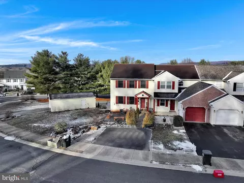 56 Highland Ct, Reinholds, PA 17569