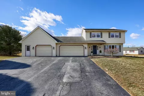 12 Kings Ct, Gordonville, PA 17529